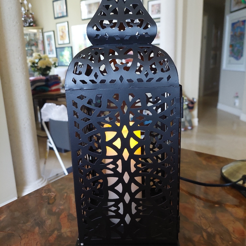 Battery-operated lanterns Brand New 25.00 each